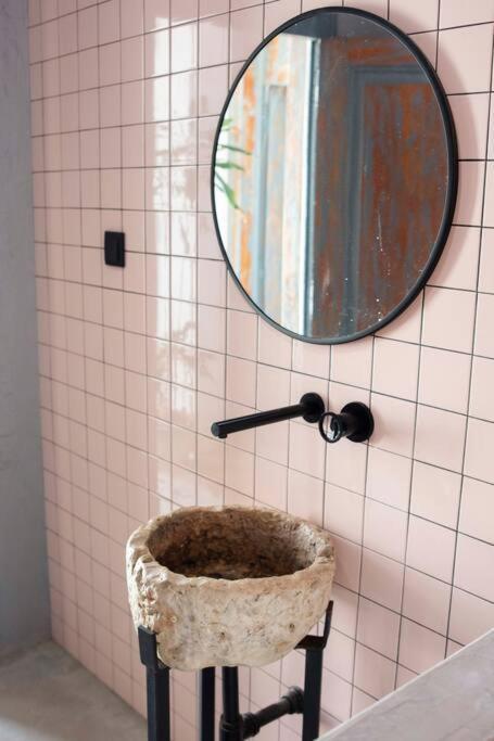 Casa Na Curva - Artists Corner Country House Lagos