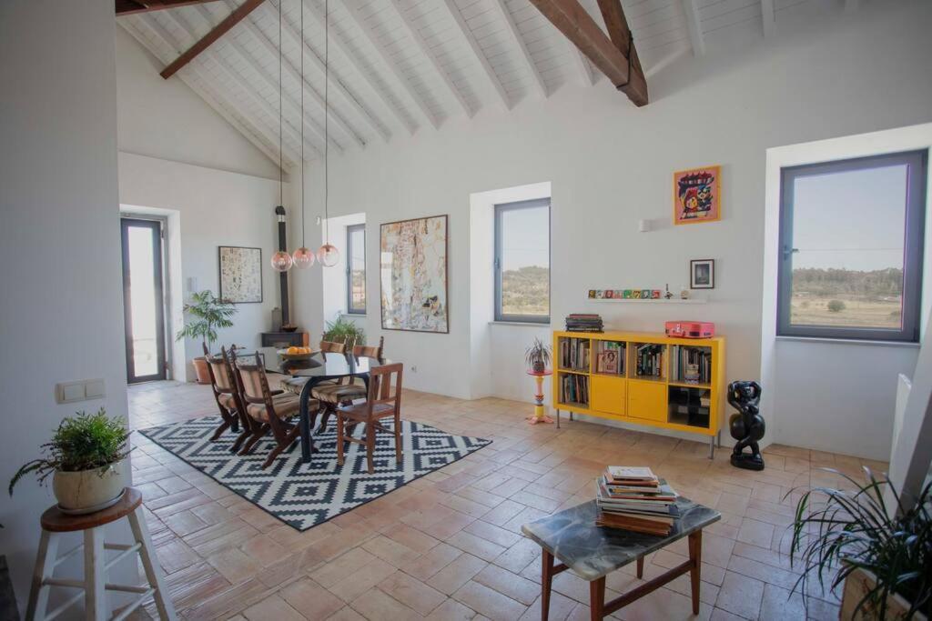 Casa Na Curva - Artists Corner Country House * Lagos