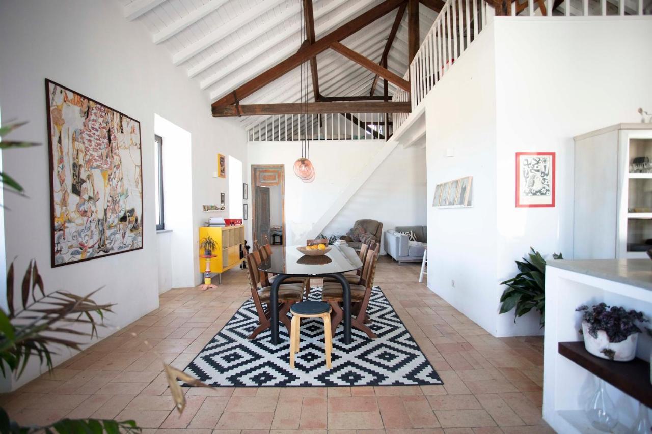 Casa Na Curva - Artists Corner Country House Lagos